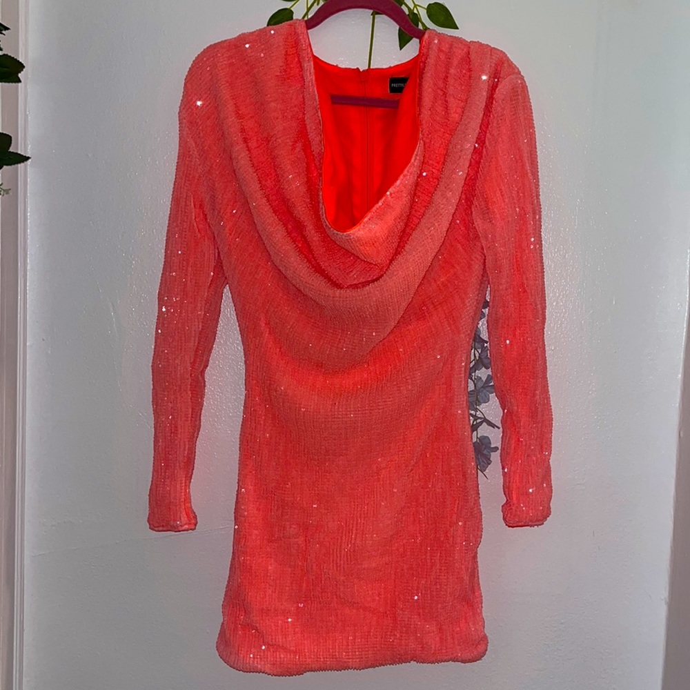 BRAND NEW ✨ Pink Sequin Low Neck Bodycon Dress (Great for Valentine's Day )